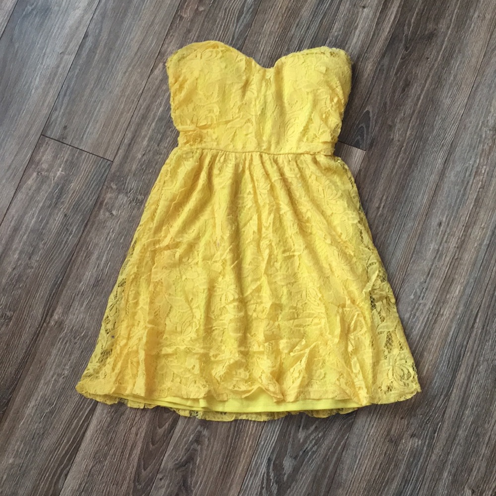 Strapless dress
